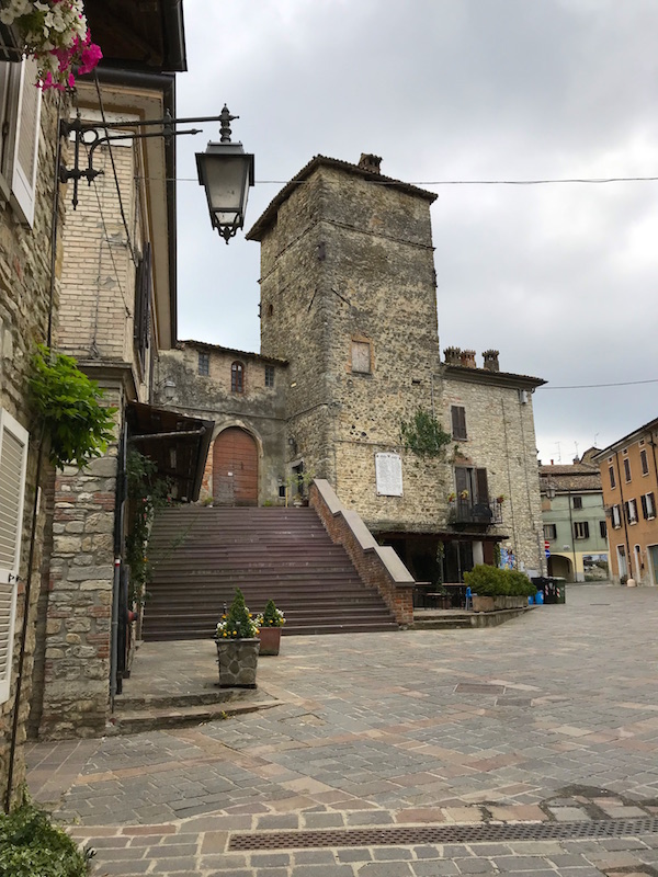 La Piazza di Nibbiano